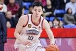 能里能外！郭昊文半场7中4拿到10分1板2助 突破双手扣篮很亮眼